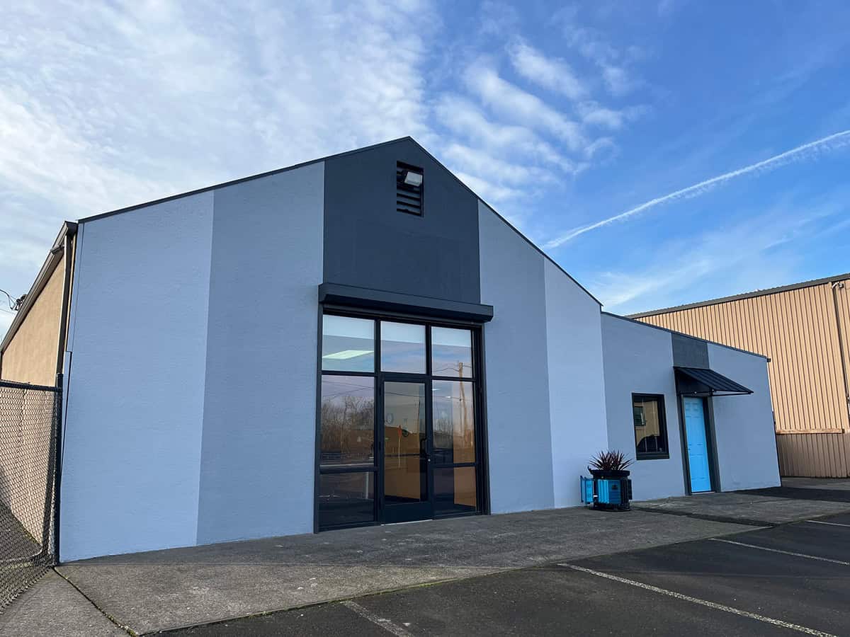 White Cyc Stage - Image 11